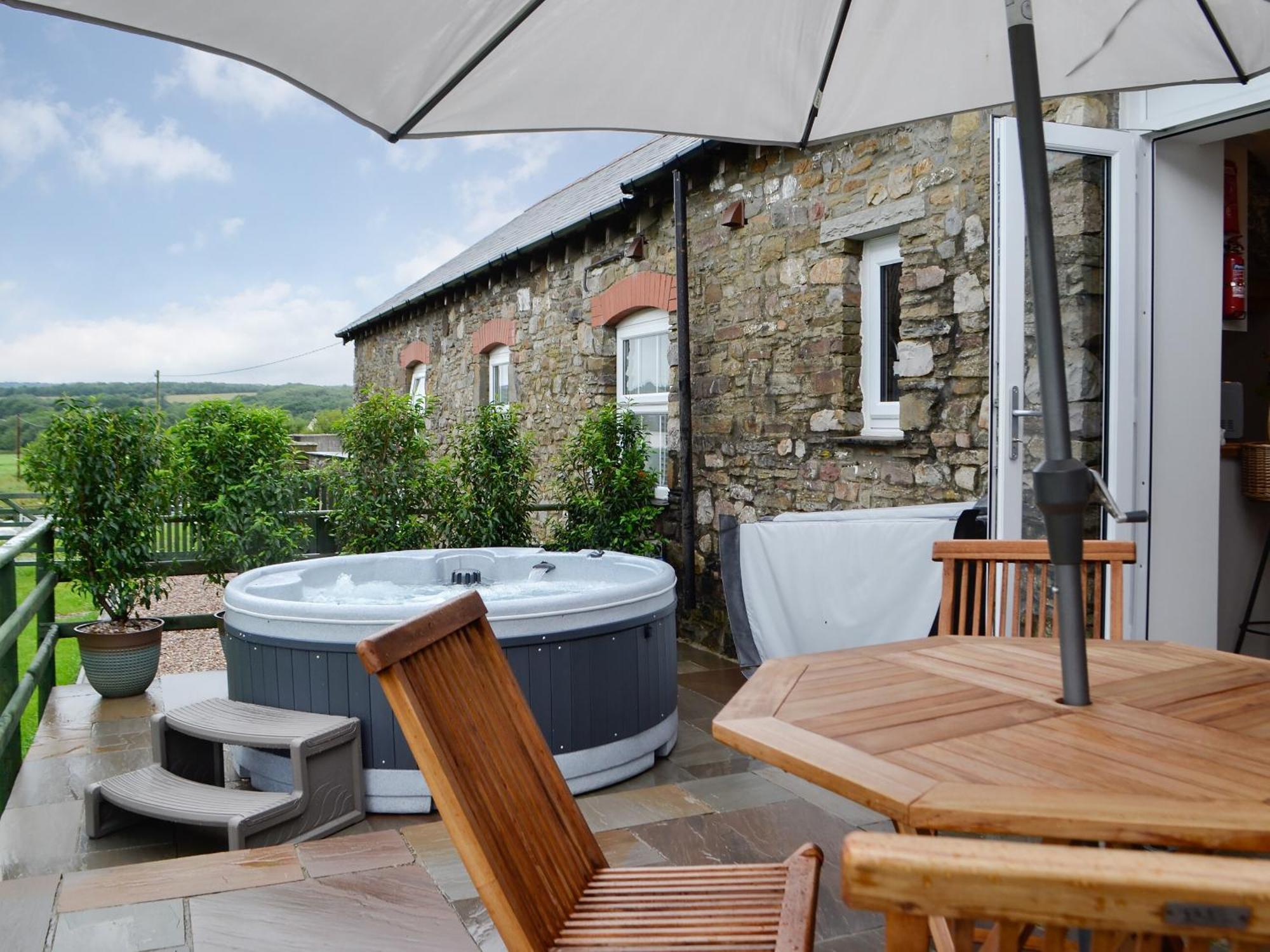Sgubor Llwyndu Vila Betws  Exterior foto