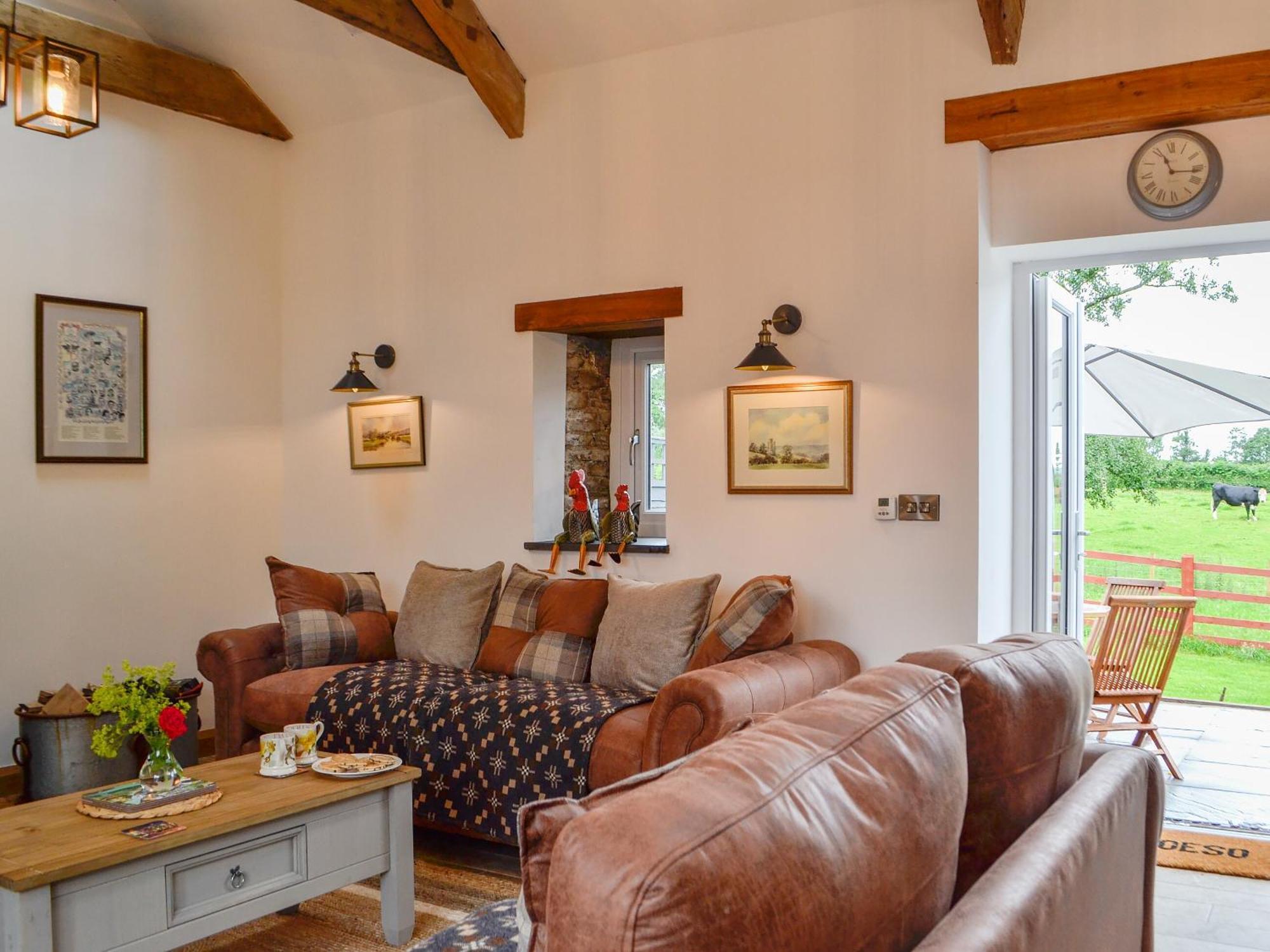 Sgubor Llwyndu Vila Betws  Exterior foto